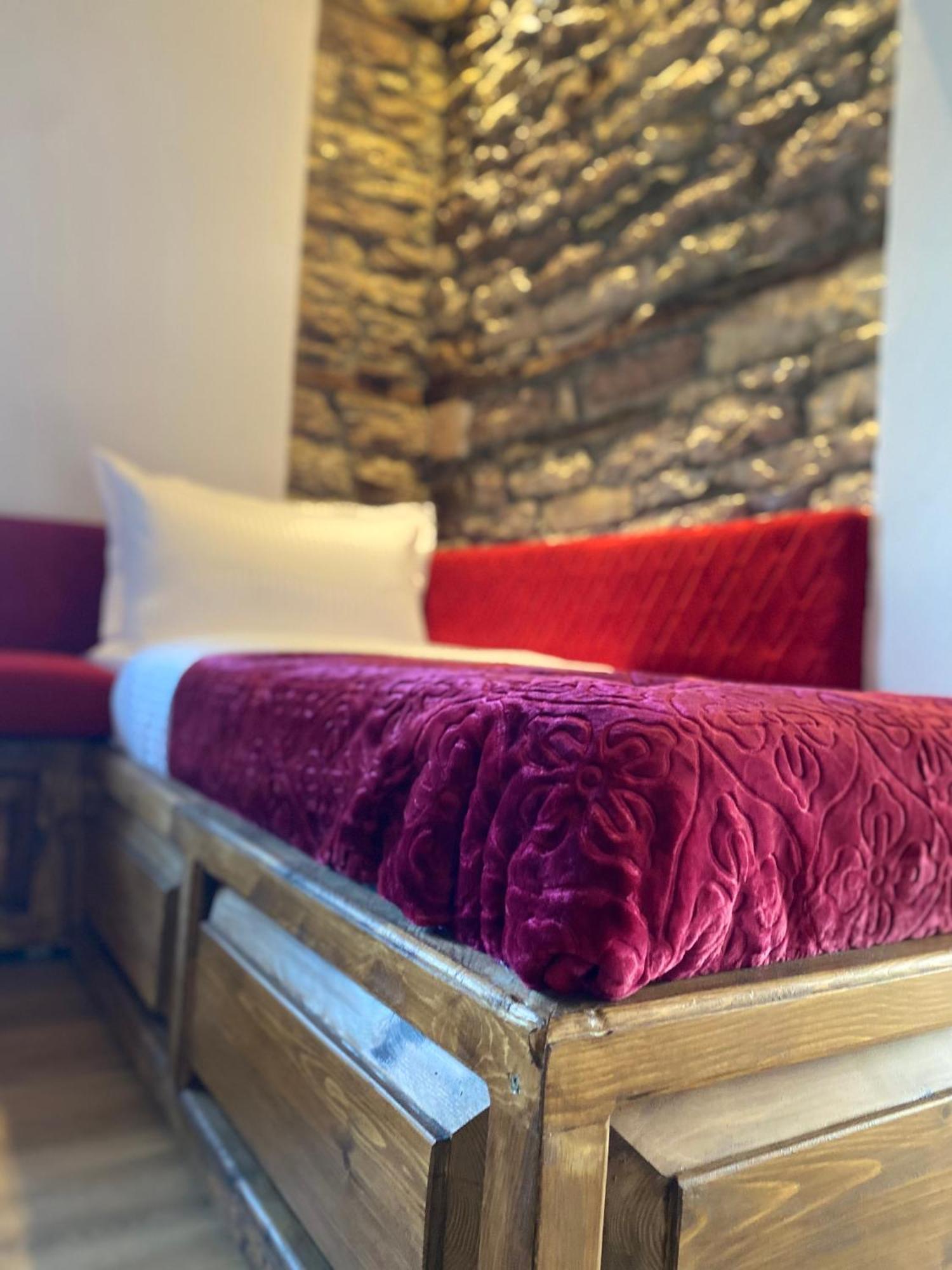 Doda Guest House Gjirokaster Exterior photo