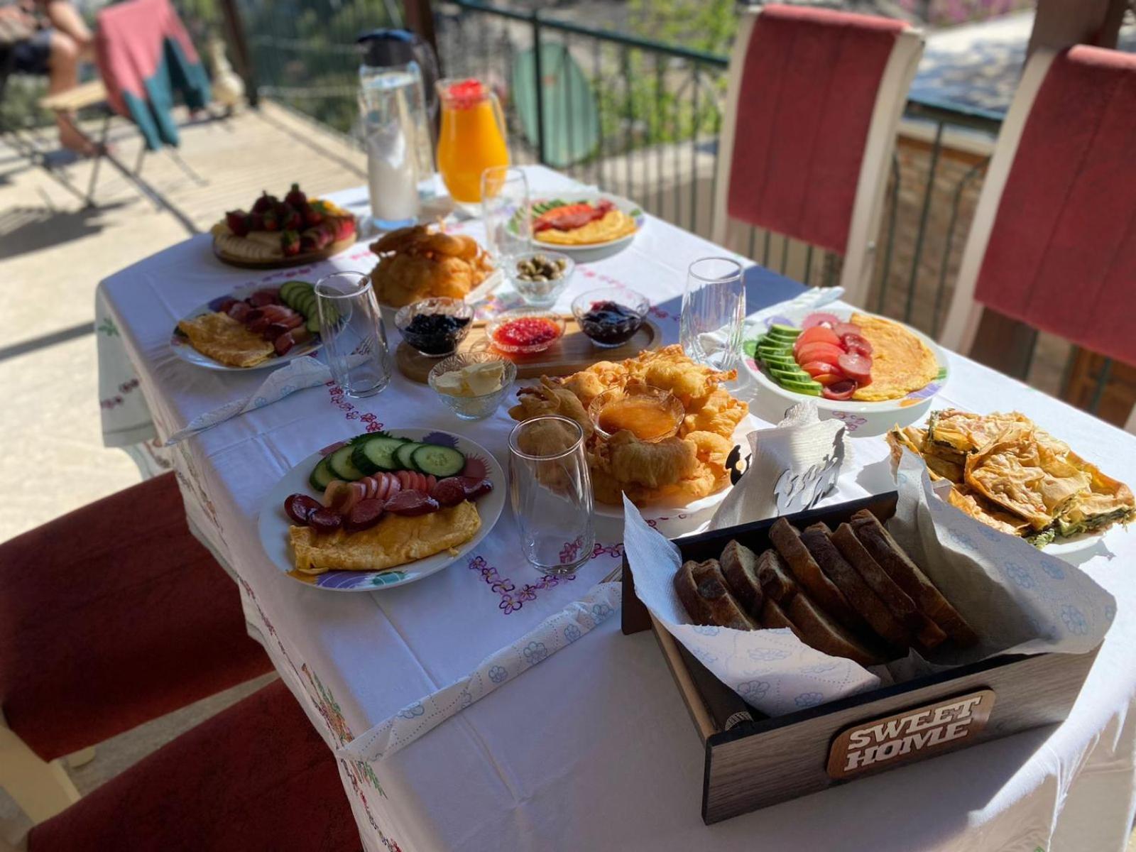 Doda Guest House Gjirokaster Exterior photo