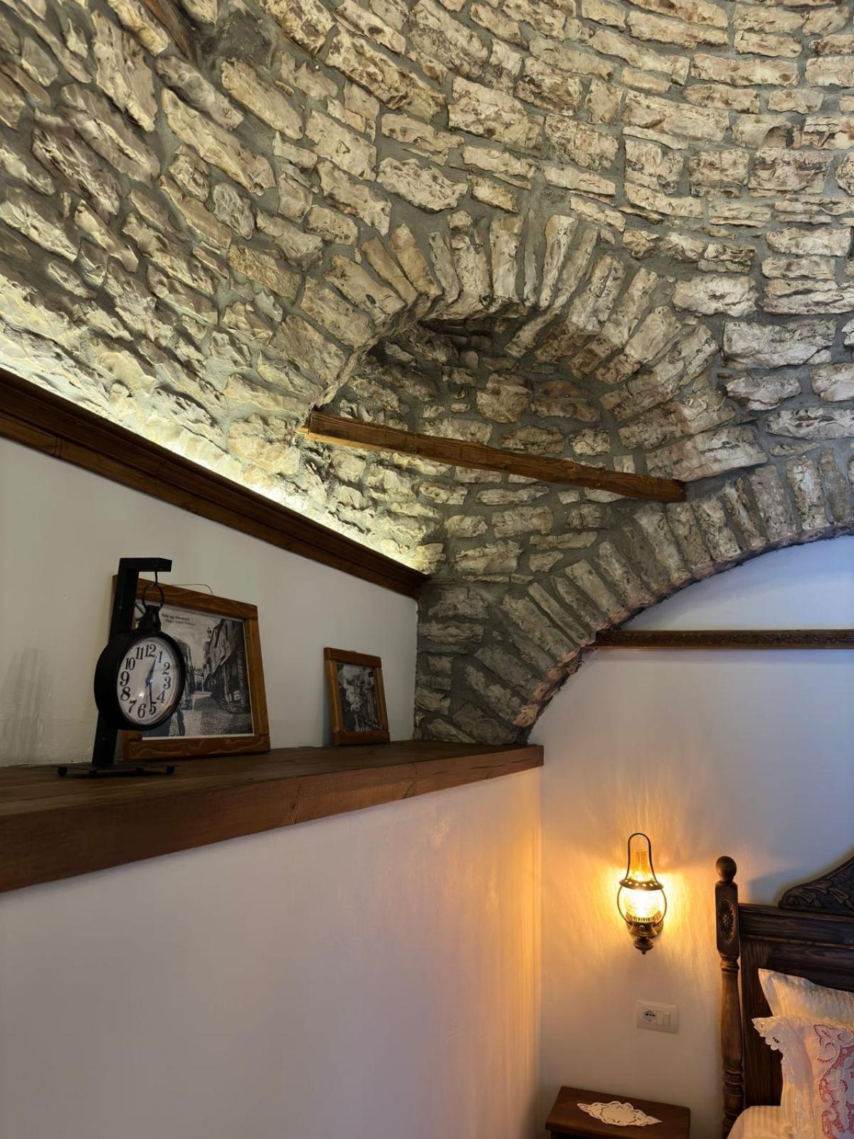 Doda Guest House Gjirokaster Exterior photo