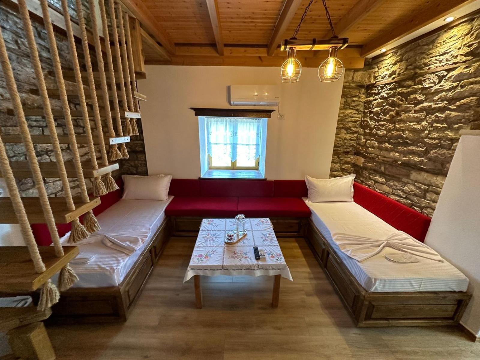 Doda Guest House Gjirokaster Exterior photo